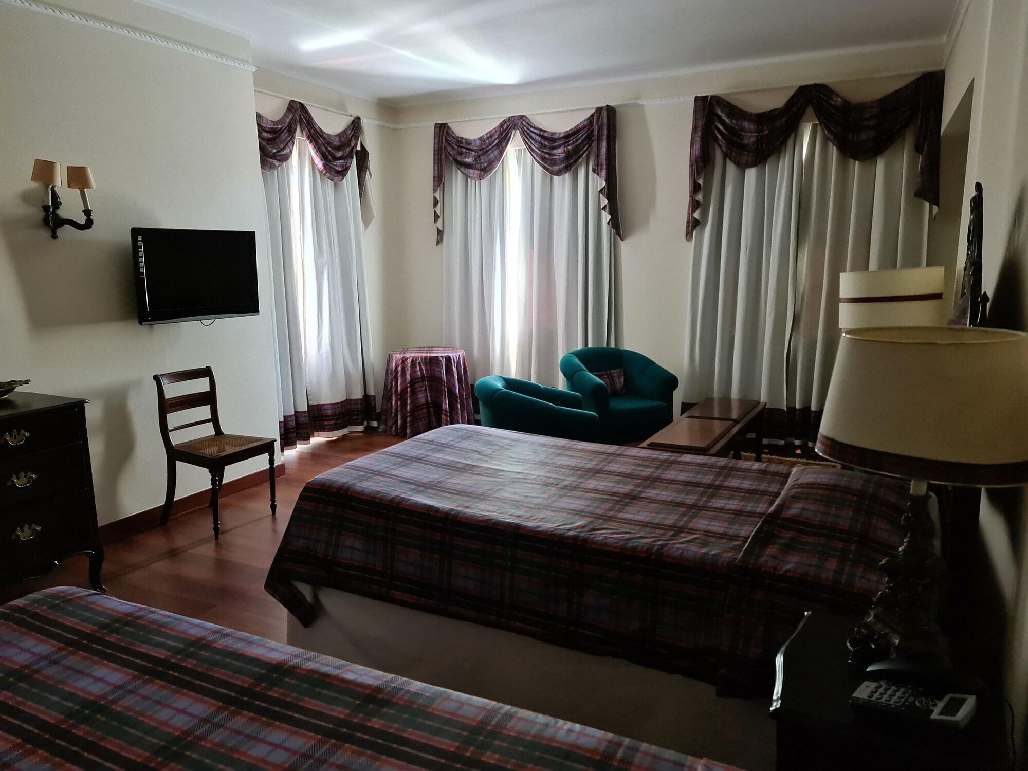 Hotel Urgeirica نيلاس المظهر الخارجي الصورة